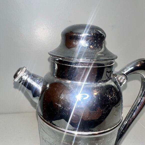 Vintage Chrome Plated Art Deco Grape Vine Design Martini Cocktail Shaker - Picture 6 of 8